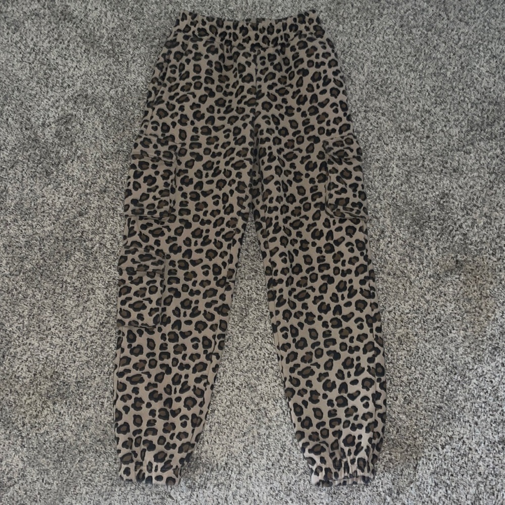 Forever 21 Cargo Sweats!